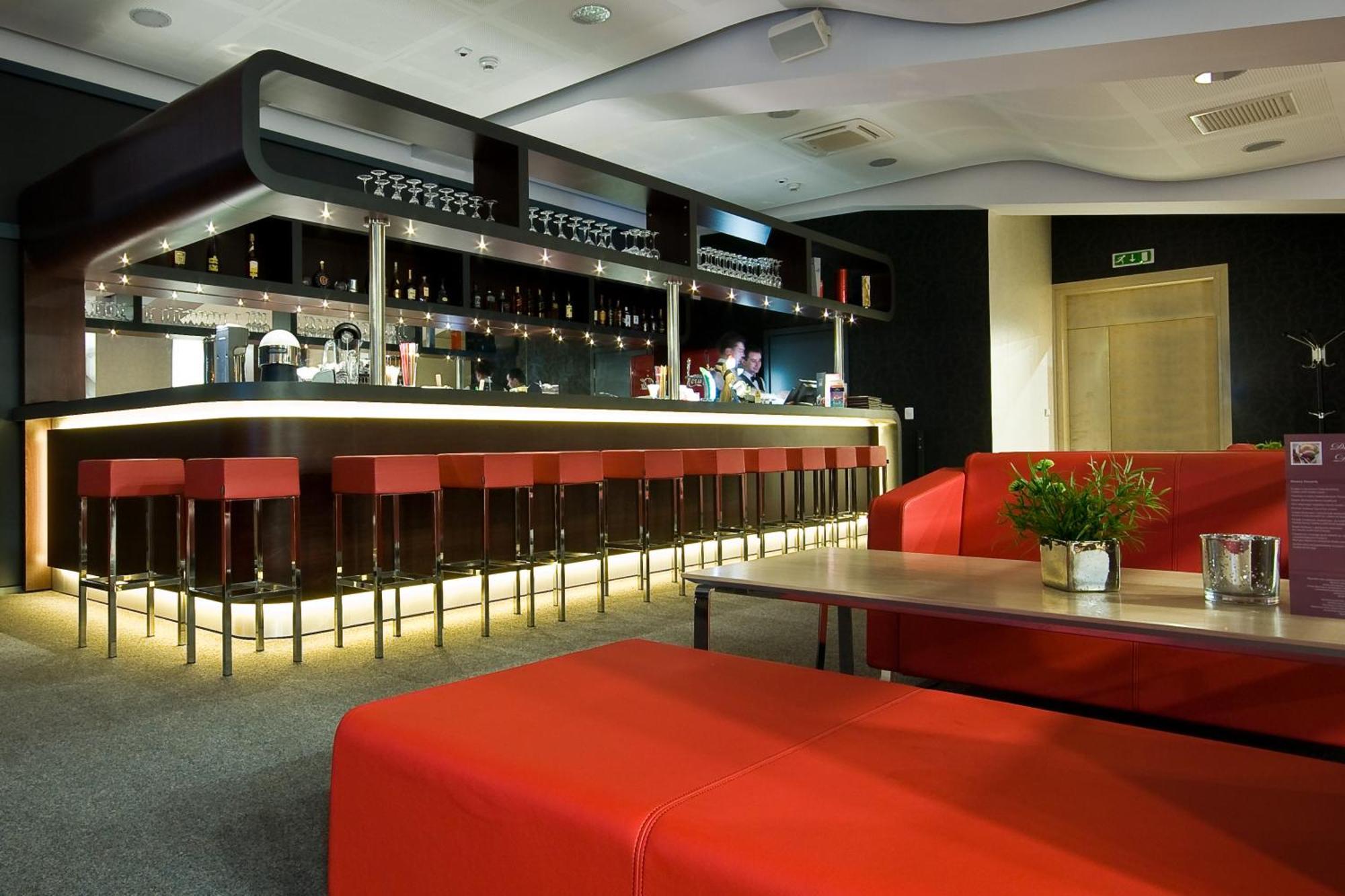 Hotel Poznanski A2 Luboń 외부 사진