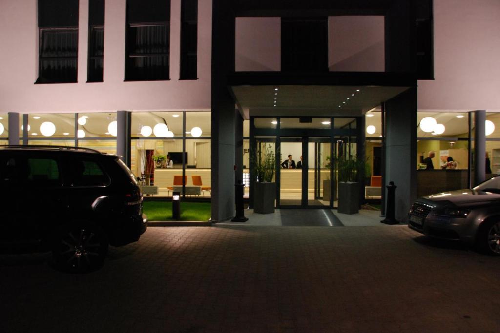 Hotel Poznanski A2 Luboń 외부 사진